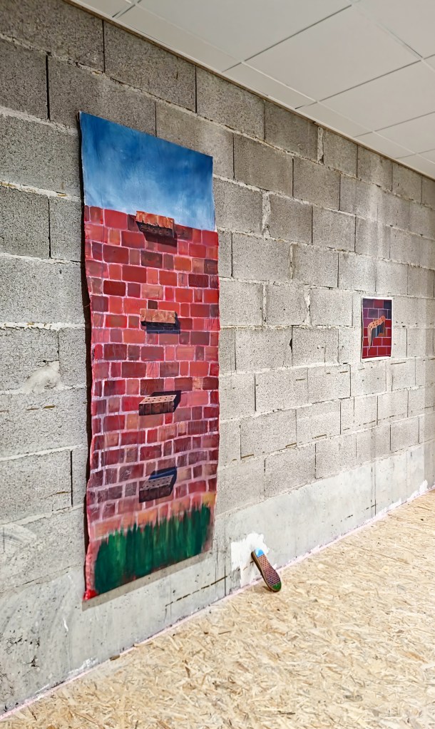 L'histoire d'une pierre artificielle
/ The Story of an Artificial Rock
Acrylics and oil on canvas
Oil paint on various found objects
2025
Mina Stokke 